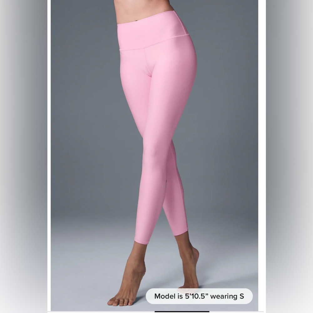 Alo Sweet Pink Airlift Leggings XXS. Picture of tag attached